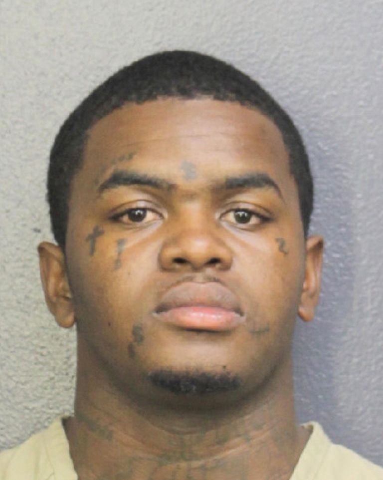 Подозреваемый по делу об убийстве американского рэпера XXXTentacion Подозреваемый по делу об убийстве американского рэпера XXXTentacion