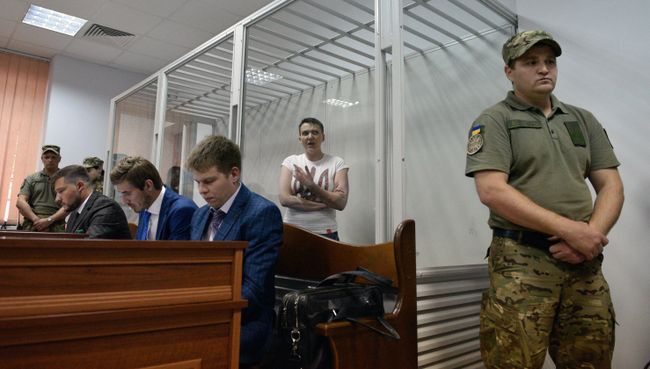 Депутат Верховной рады Украины Надежда Савченко, во время заседания в Шевченковском районном суде города Киева. 22 июня 2018 Депутат Верховной рады Украины Надежда Савченко, во время заседания в Шевченковском районном суде города Киева. 22 июня 2018