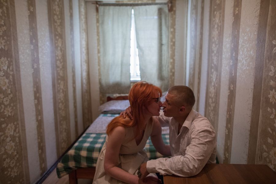 Яна и Сергей после бракосочетания остались на длительное трехдневное свидание