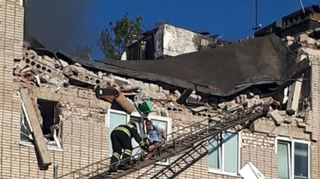 Последствия взрыва газа в жилом доме в городе Заинск в Татарстане. 22 июня 2018