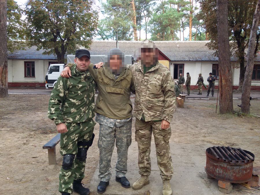 Учебные сборы в/ч 3066 (Батальон имени Кульчицкого). Слева Сергей Сановский