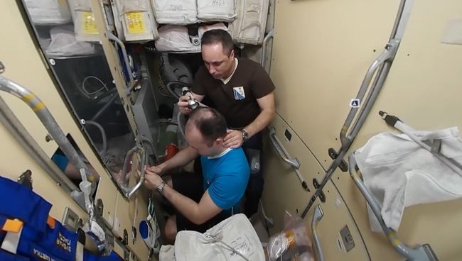 Совместный проект РКК Энергия, РОСКОСМОСА и телеканала RT о жизни космонавтов на орбите в формате съемки 360. Совместный проект РКК Энергия, РОСКОСМОСА и телеканала RT о жизни космонавтов на орбите в формате съемки 360.