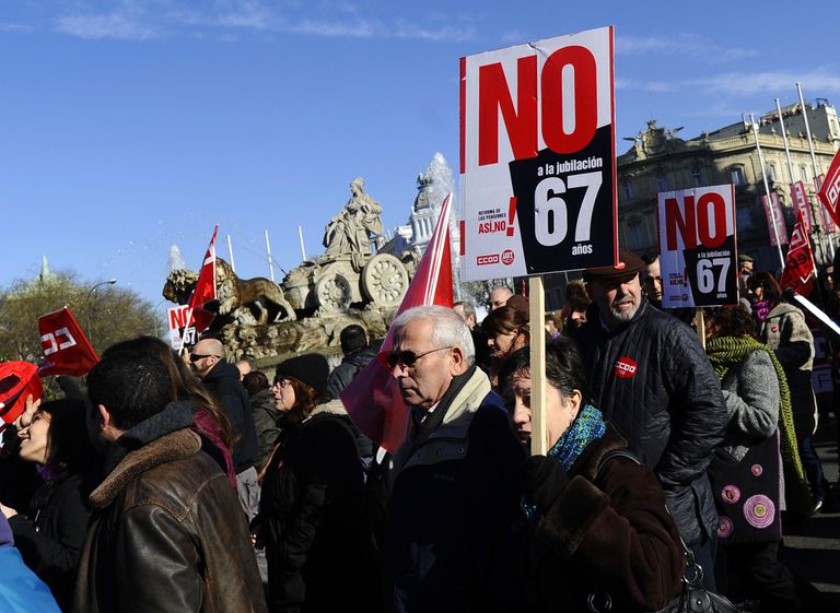 Акция протеста против повышения пенсионного возраста до 67 лет в Испании 