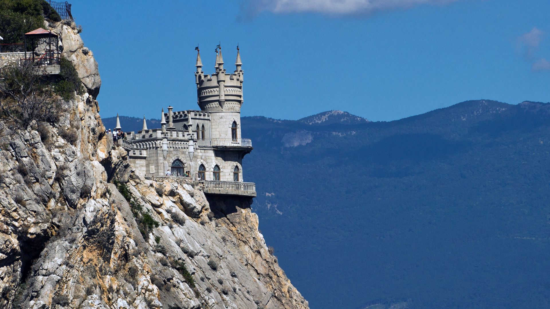 Замок Ласточкино гнездо на береговой скале в поселке Гаспра в Крыму. - РИА Новости, 1920, 25.08.2020