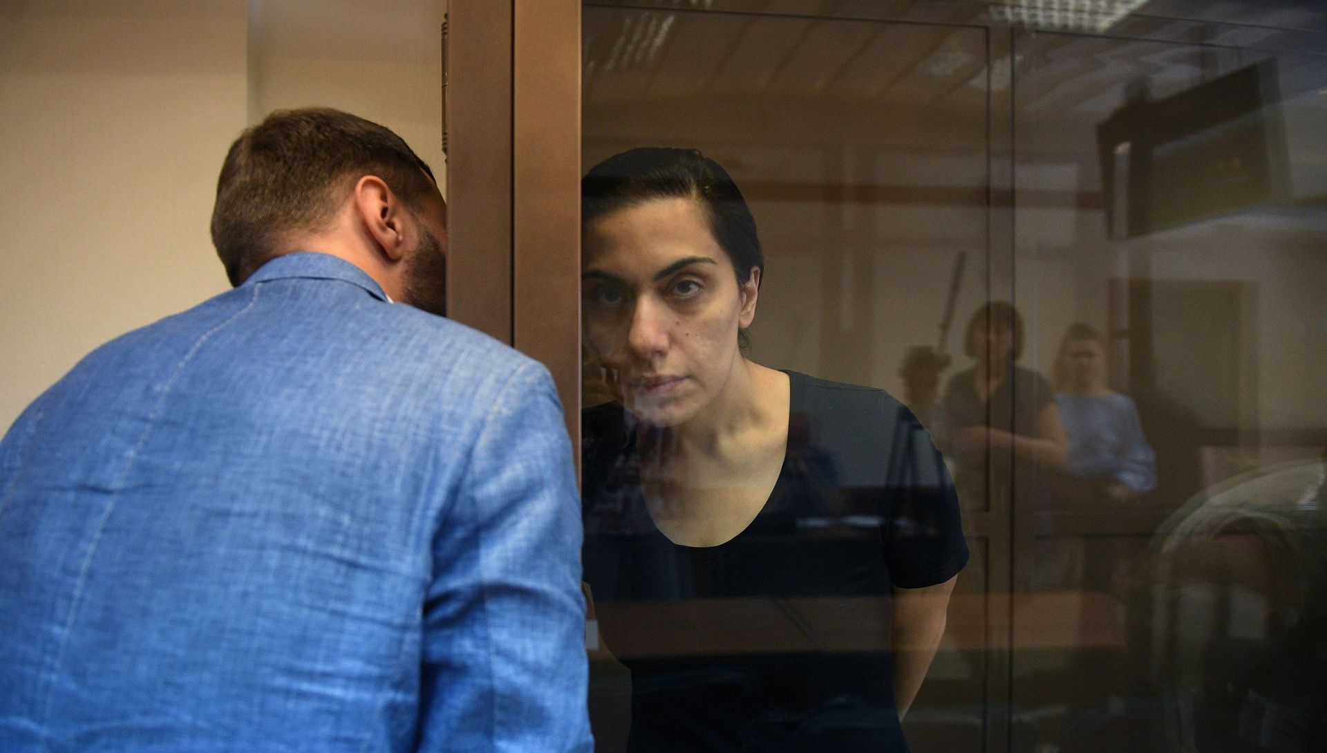Член правления компании Интер РАО Карина Цуркан, подозреваемая в шпионаже в пользу Румынии, во время рассмотрения жалобы на арест в Московском городском суде. 28 июня 2018 Член правления компании Интер РАО Карина Цуркан, подозреваемая в шпионаже в пользу Румынии, во время рассмотрения жалобы на арест в Московском городском суде. 28 июня 2018 - РИА Новости, 1920, 29.12.2020