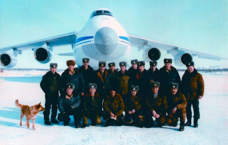 Посадка самолета Ан-124 на ледовое покрытие Посадка самолета Ан-124 на ледовое покрытие
