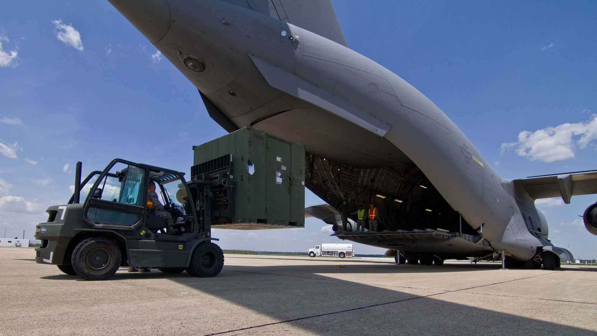 Грузовой самолет американских ВВС C-17 Globemaster III Грузовой самолет американских ВВС C-17 Globemaster III - РИА Новости, 1920, 16.05.2024