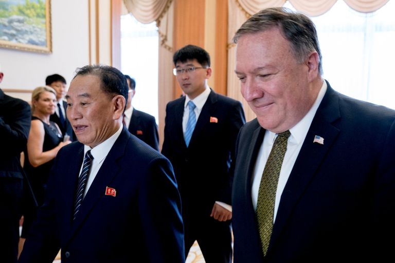 Госсекретарь США Майк Помпео и заместитель председателя ЦК Трудовой партии КНДР Ким Ён Чхоль во время встречи. 7 июля 2018