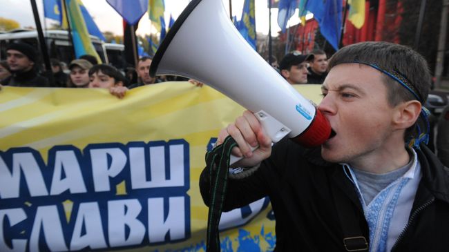 Марш националистов в Киеве. Архивное фото Марш националистов в Киеве. Архивное фото