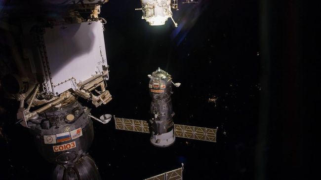 Грузовой корабль Прогресс МС-09 успешно пристыковался к Международной космической станции. Архивное фото Грузовой корабль Прогресс МС-09 успешно пристыковался к Международной космической станции. Архивное фото