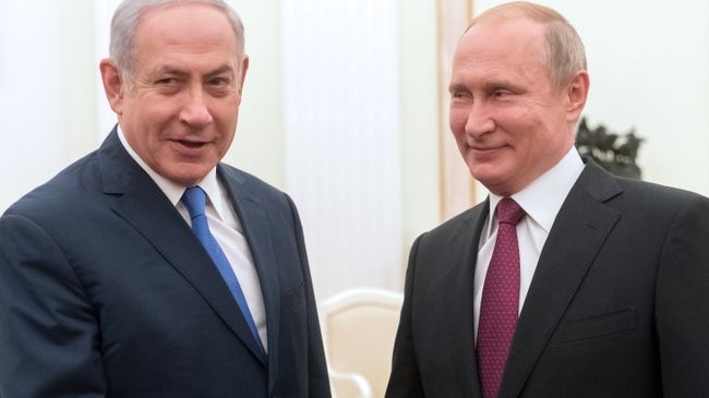 Владимир Путин и премьер-министр государства Израиль Биньямин Нетаньяху во время встречи. 11 июля 2018 Владимир Путин и премьер-министр государства Израиль Биньямин Нетаньяху во время встречи. 11 июля 2018
