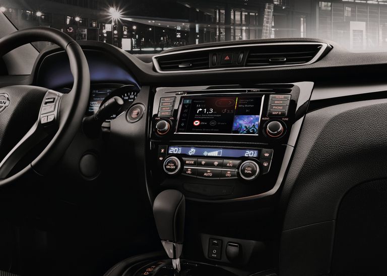 Nissan X-Trail Qashqai с Яндекс.Авто Nissan X-Trail Qashqai с Яндекс.Авто