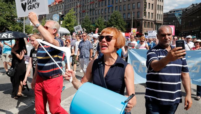 Участники митинга за права человека накануне встречи Владимира Путина и Дональда Трампа. 15 июля 2018 Участники митинга за права человека накануне встречи Владимира Путина и Дональда Трампа. 15 июля 2018