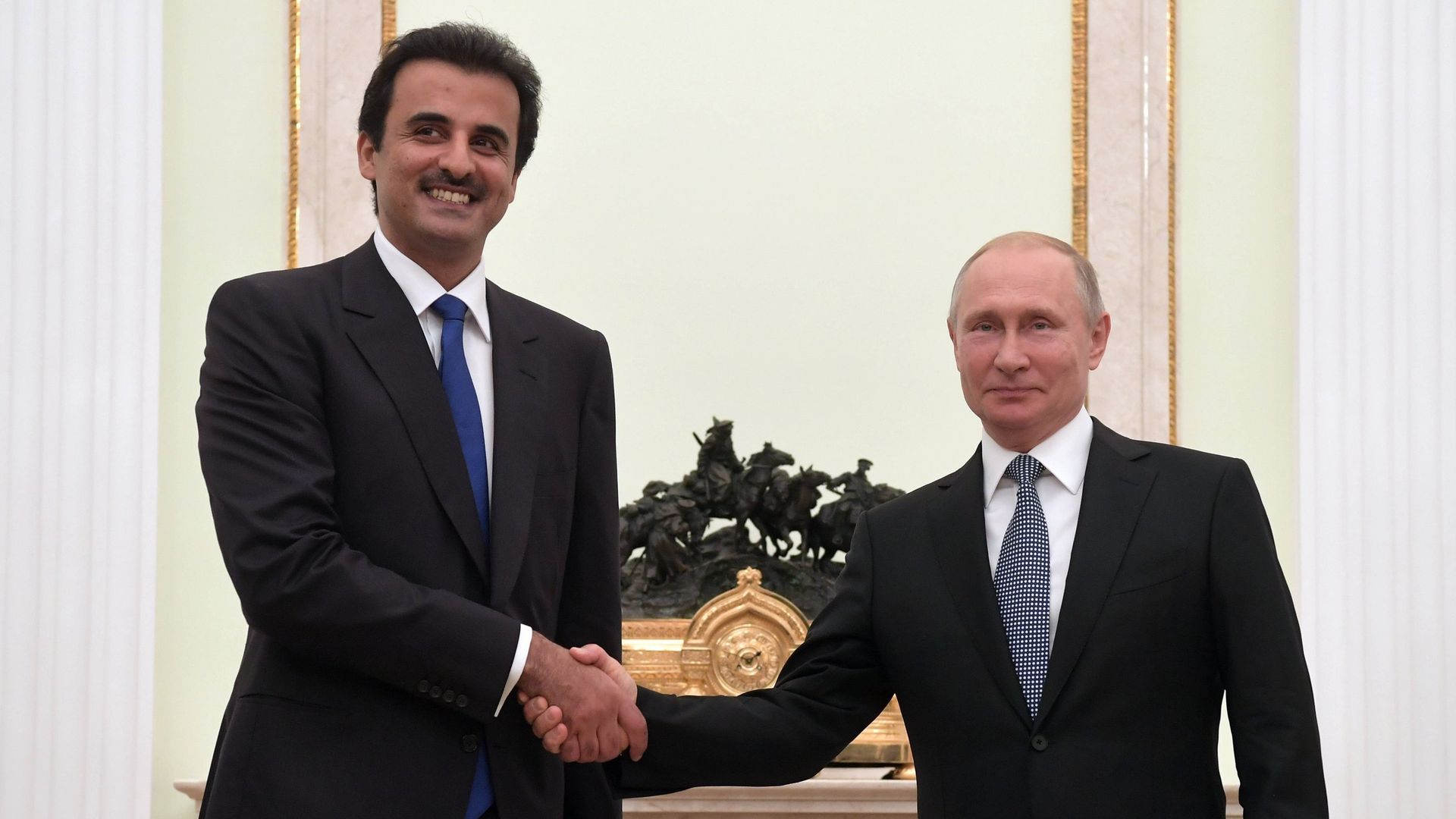 Президент РФ Владимир Путин и эмир государства Катар шейх Тамим бен Хамад Аль Тани во время встречи, 15 июля 2018 года - РИА Новости, 1920, 17.04.2025