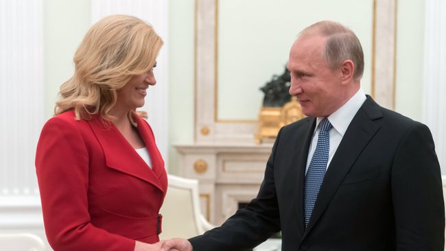 Владимир Путин и президент Хорватии Колинда Грабар-Китарович во время встречи. 15 июля 2018