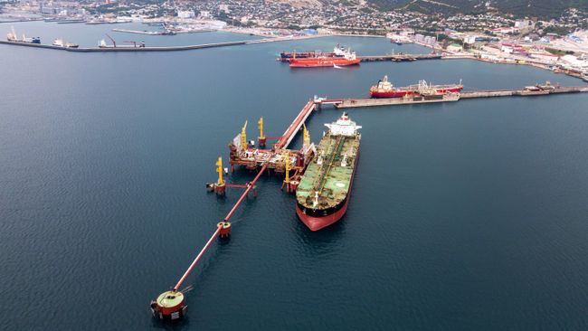 Танкеры у нефтяного терминала в Новороссийске