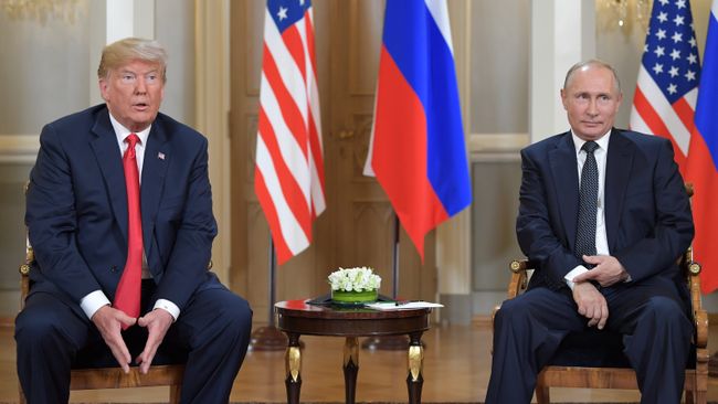 Президент РФ Владимир Путин и президент США Дональд Трамп 