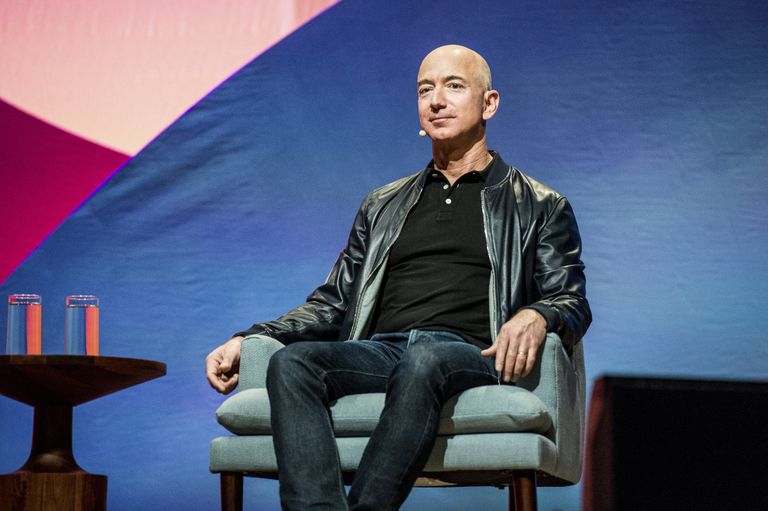 Генеральный директор Amazon Джефф Безос в Лос-Анджелесе Генеральный директор Amazon Джефф Безос в Лос-Анджелесе