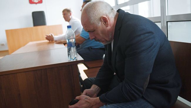 Бывший начальник Московского уголовного розыска генерал-майора МВД Виктор Трутнев в Московском гарнизонном военном суде, признавшем виновным его в посредничестве во взяточничестве. 18 июля 2018 Бывший начальник Московского уголовного розыска генерал-майора МВД Виктор Трутнев в Московском гарнизонном военном суде, признавшем виновным его в посредничестве во взяточничестве. 18 июля 2018