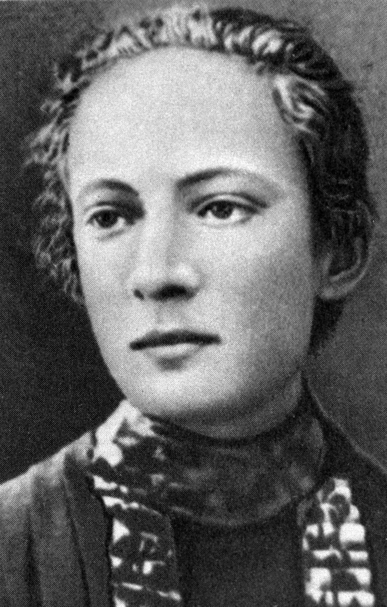 Советский государственный партийный деятель, член КПСС с 1896 г. Розалия Самойловна Землячка