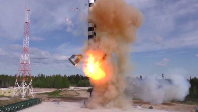 Испытание новой баллистической ракеты Сармат Испытание новой баллистической ракеты Сармат