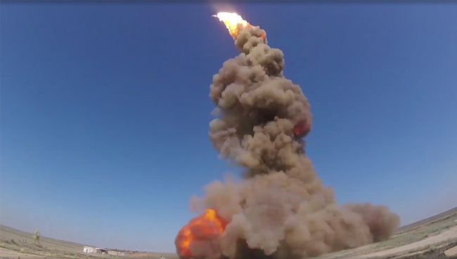 Пуск модернизированной противоракеты российской системы ПРО на полигоне Сары-Шаган Пуск модернизированной противоракеты российской системы ПРО на полигоне Сары-Шаган