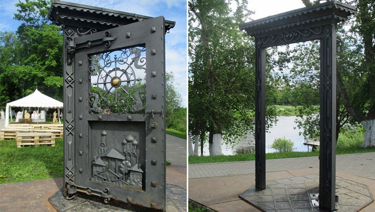 Вологда, памятник Дверь в… Вологда, памятник Дверь в…
