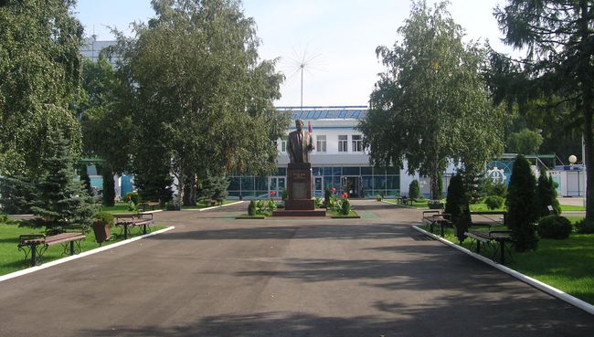Сквер у проходной Куйбышевазота