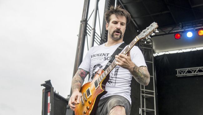Гитарист американской метал-группы Every Time I Die Джордан Бакли. Архивное фото Гитарист американской метал-группы Every Time I Die Джордан Бакли. Архивное фото