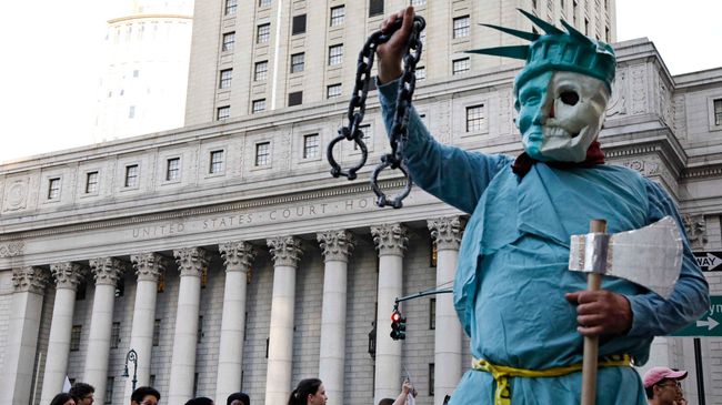 Акция протеста против политики президента США Дональда Трампа в Нью-Йорке Акция протеста против политики президента США Дональда Трампа в Нью-Йорке