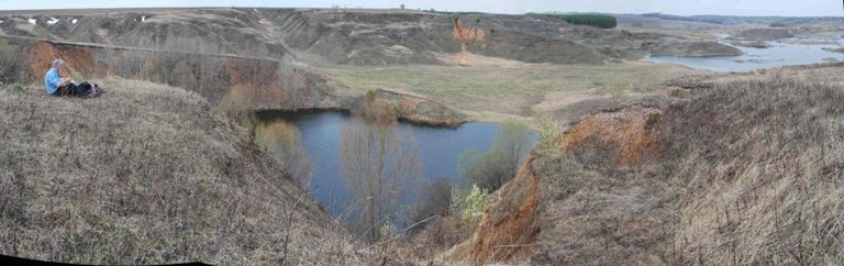 Крупный провал в Ворсминской карстовой котловине, 2011 год Крупный провал в Ворсминской карстовой котловине, 2011 год