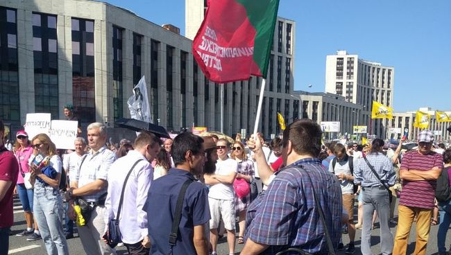 Митинг против пенсионной реформы на проспекте Академика Сахарова. 29 июля 2018 Митинг против пенсионной реформы на проспекте Академика Сахарова. 29 июля 2018