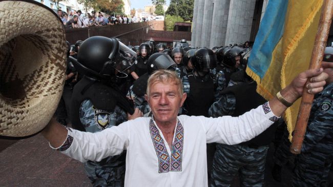 Акция протеста против закона о языках в Киеве. 2012 год Акция протеста против закона о языках в Киеве. 2012 год