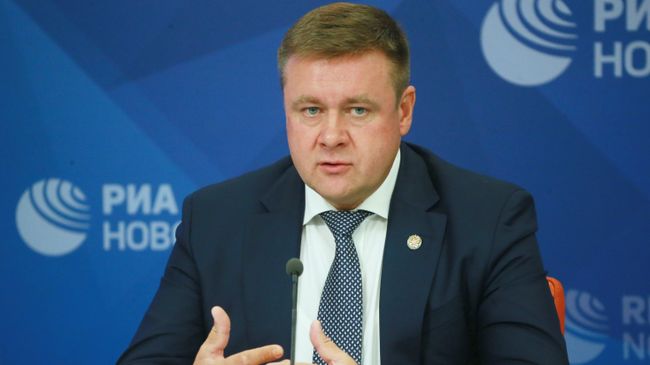 Губернатор Рязанской области Николай Любимов во время пресс-конференции посвященной Международному форуму древних городов в пресс-центре МИА Россия. 1 августа 2018
