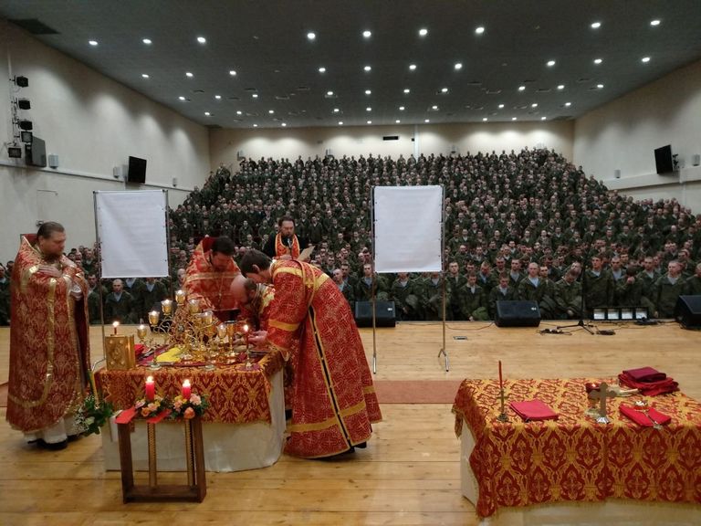 Литургия на пасхальной неделе в бригаде спецназа Литургия на пасхальной неделе в бригаде спецназа