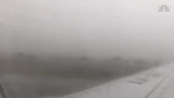 Опубликовано видео из салона падающего самолета в Мексике Опубликовано видео из салона падающего самолета в Мексике