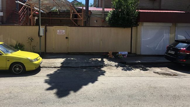 Место гибели ребенка в поселке Лазаревское Место гибели ребенка в поселке Лазаревское