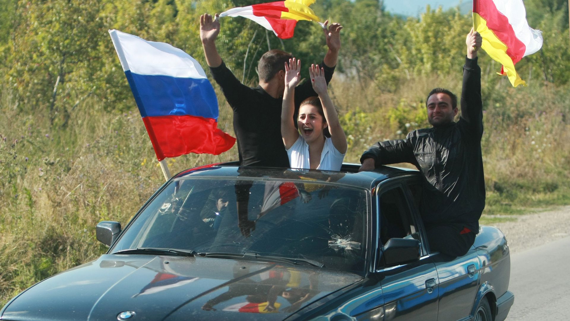 Празднование Дня независимости в Цхинвали. 26 августа 2009 года Празднование Дня независимости в Цхинвали. 26 августа 2009 года - РИА Новости, 1920, 22.02.2023