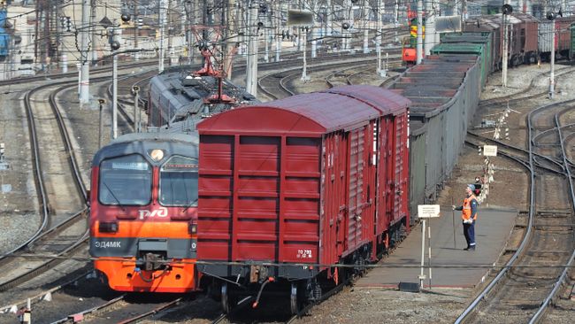 Подвижной состав на путях сортировочной станции Подвижной состав на путях сортировочной станции