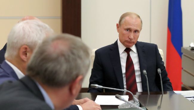 Владимир Путин проводит совещание по развитию космической отрасли. 8 августа 2018 Владимир Путин проводит совещание по развитию космической отрасли. 8 августа 2018