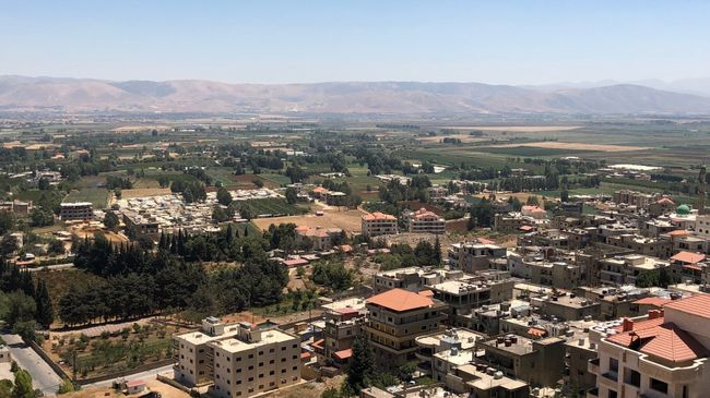 Долина Бекаа в Ливане, где размещены лагеря для сирийских беженцев Долина Бекаа в Ливане, где размещены лагеря для сирийских беженцев