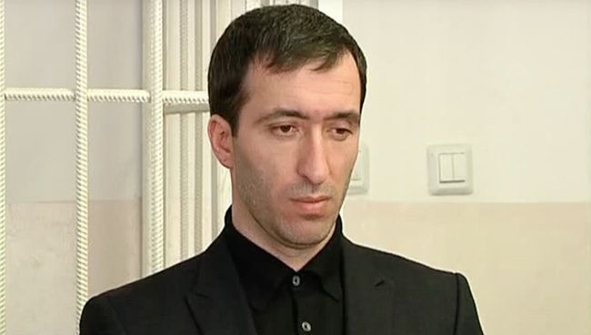 Расул Аджиев во время судебного заседания. 2012 год Расул Аджиев во время судебного заседания. 2012 год