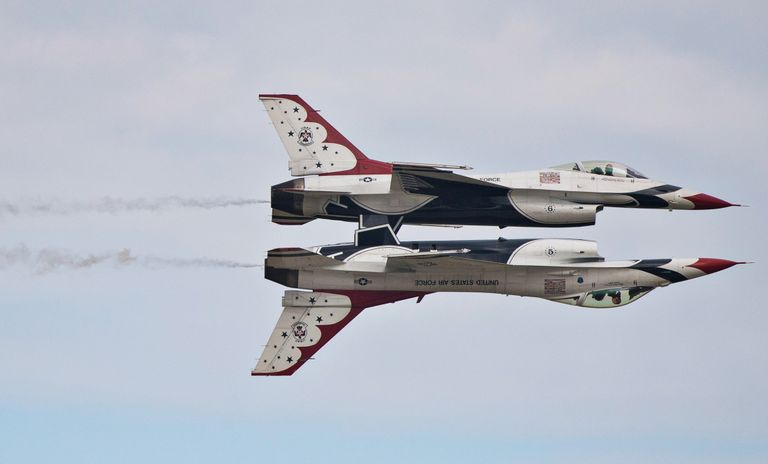 Истребители F-16 Thunderbirds ВВС США