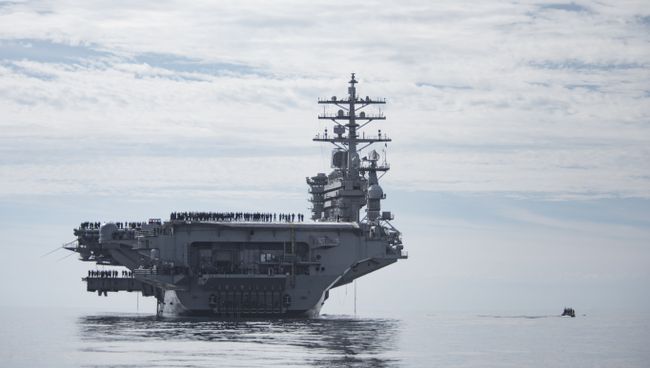 Авианосец ВМС США Эйзенхауэр (USS Dwight D. Eisenhower). Архивное фото Авианосец ВМС США Эйзенхауэр (USS Dwight D. Eisenhower). Архивное фото