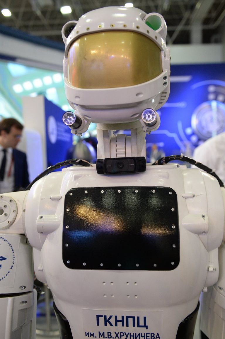 Роботизированная платформа разработки ГКНПЦ имени М.В. Хруничева на IV Международном военно-техническом форуме Армия-2018. 22 августа 2018