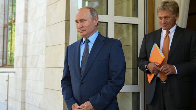 Владимир Путин и Дмитрий Песков Владимир Путин и Дмитрий Песков