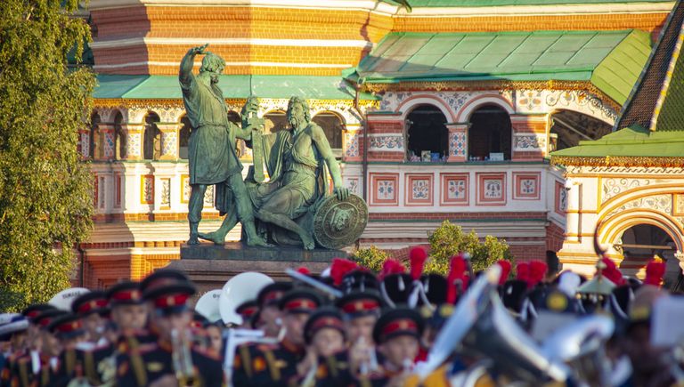 Подготовка к открытию международного фестиваля духовых оркестров Спасская башня Подготовка к открытию международного фестиваля духовых оркестров Спасская башня