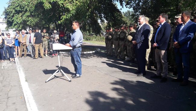 Глава МИД Украины Павел Климкин во время выступления в Авдеевке Глава МИД Украины Павел Климкин во время выступления в Авдеевке