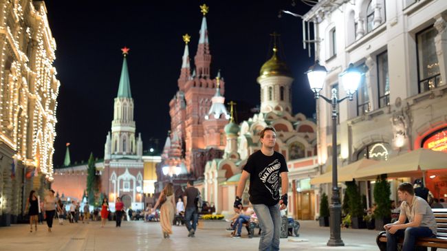 Открытие пешеходной зоны на Никольской улице в Москве Открытие пешеходной зоны на Никольской улице в Москве