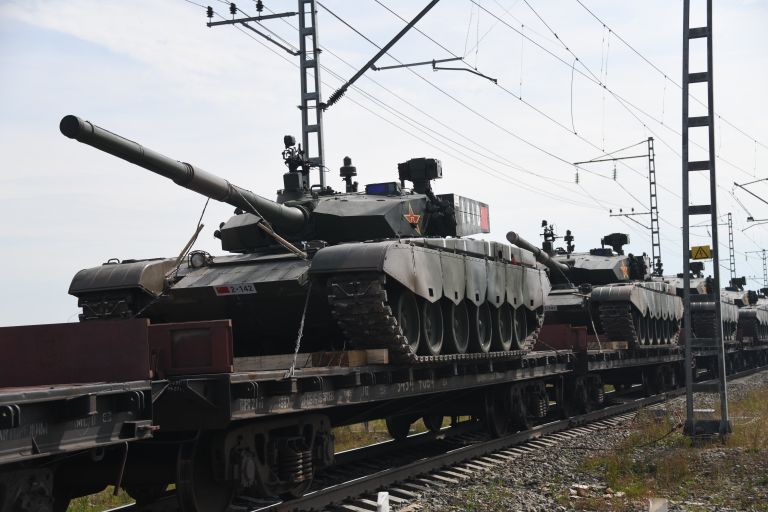 Эшелоны с военной техникой армии Китая перед началом военных учений Восток-2018 Эшелоны с военной техникой армии Китая перед началом военных учений Восток-2018